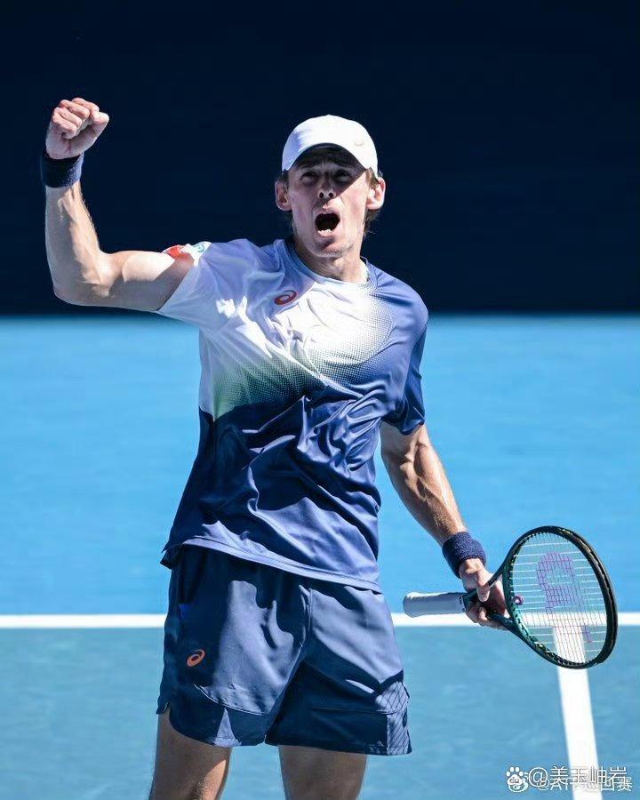 关于纳达尔在曼联比赛中重返赛场，出色发挥引发热议！的信息